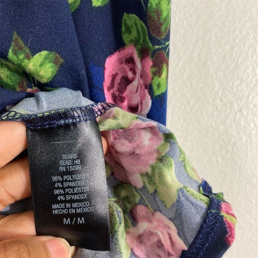 Joe Boxer Floral Shift Dress Womens Medium Navy Blue Good Mock Neck Keyhole Rose - Picture 6 of 7